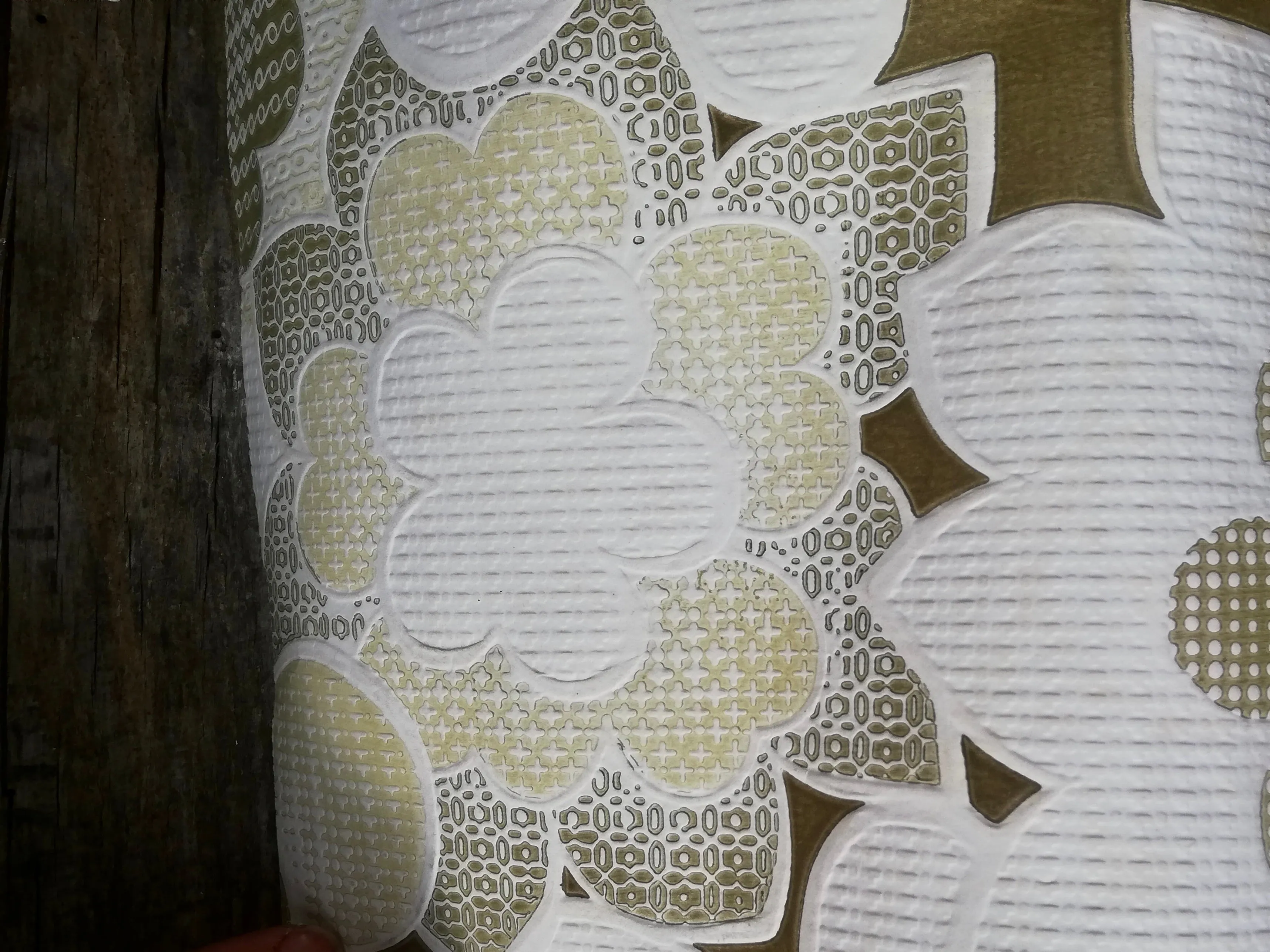 Amazing vintage  roll of flower power 1960's embossed wallpaper