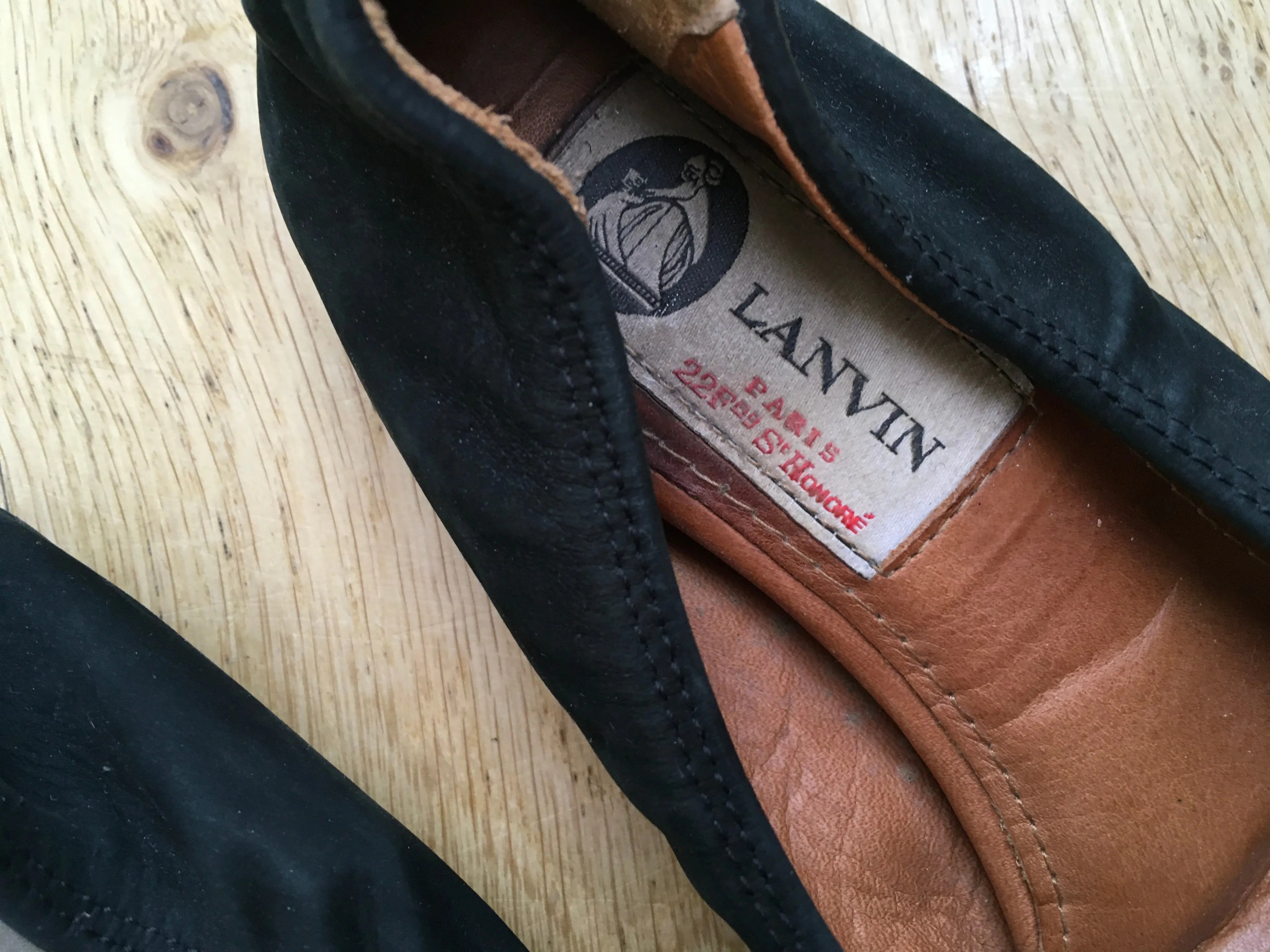 Lanvin round-toe flats with beaded embellishments flats Size 35  ladies
