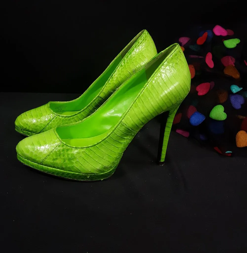 Lauren Ralph Lauren Snake Skin Pumps size 6 1/2 B