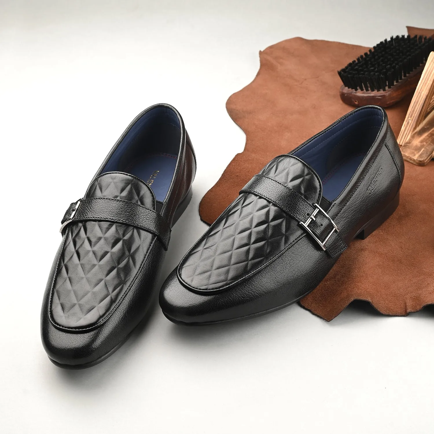 Men Premium Leather Quilted Pattern Penny Loafers with Tunit Sole (Speed-05-Black)